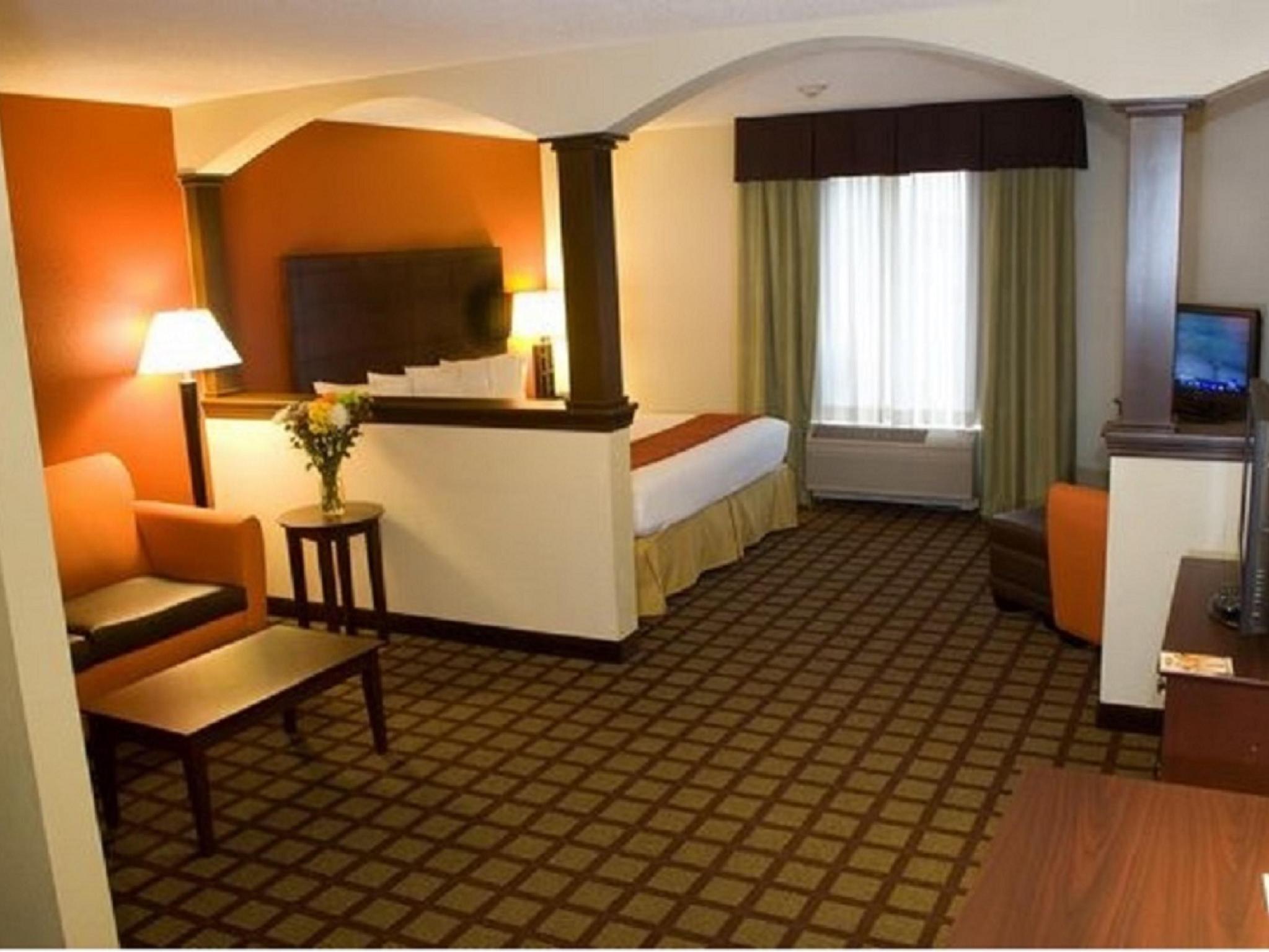 Holiday Inn Express Hotel & Suites Chicago-Algonquin By Ihg Extérieur photo