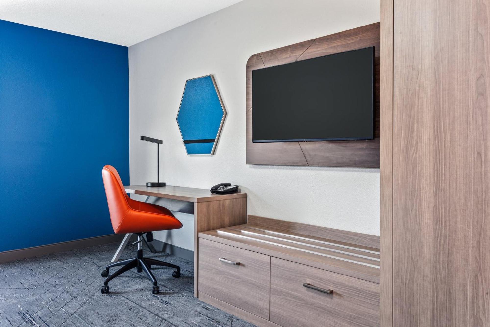 Holiday Inn Express Hotel & Suites Chicago-Algonquin By Ihg Extérieur photo