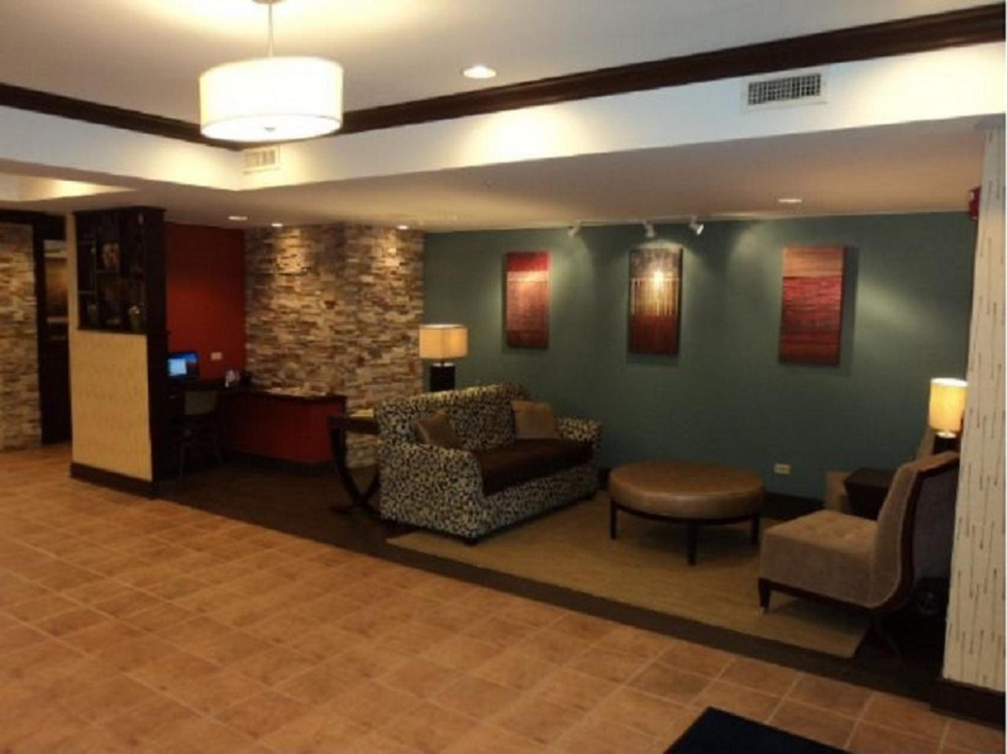 Holiday Inn Express Hotel & Suites Chicago-Algonquin By Ihg Extérieur photo